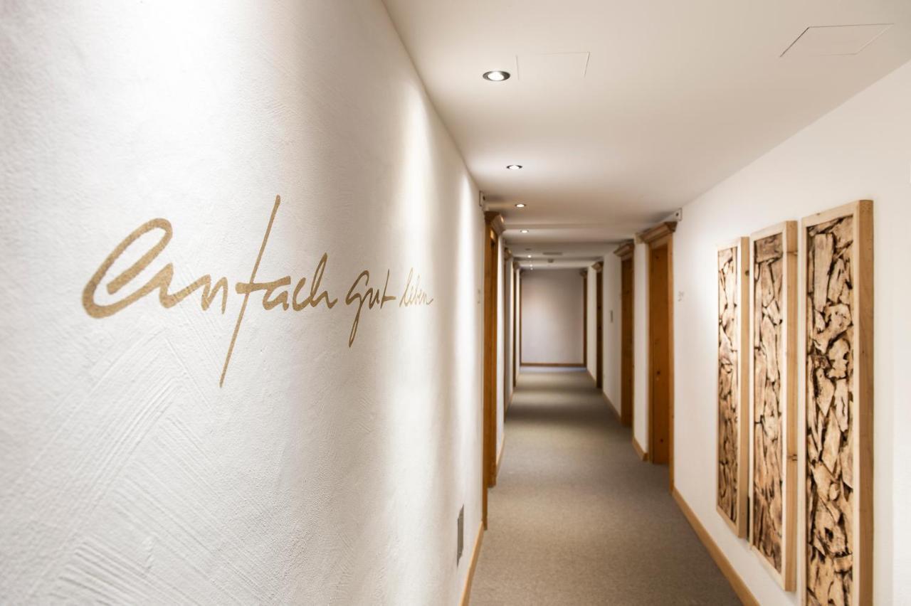 Posthotel พฟุนด์ส ภายนอก รูปภาพ